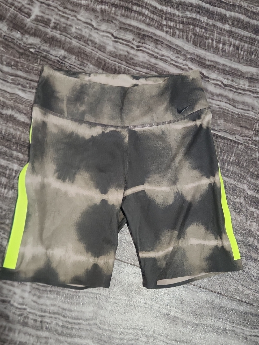 Nike One Luxe Dri-fit Sequoia print shorts Size Medium
